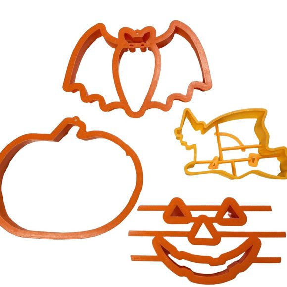 Vintage Hong Kong Push Through Cookie Cutter Halloween Witch Large Bat & Pumpkin - Picture 1 of 10